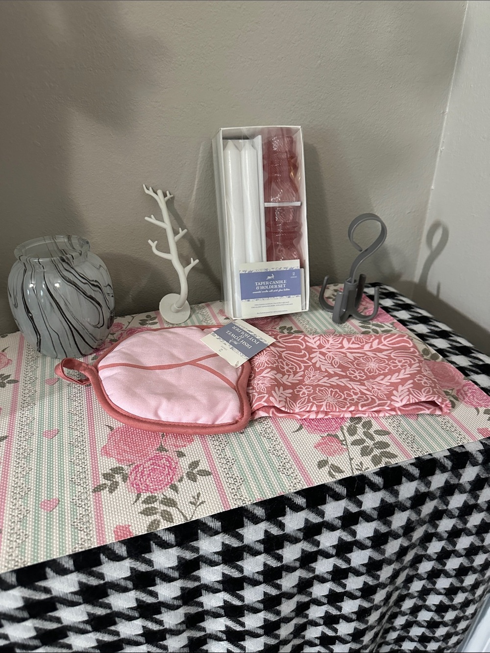 5 home decor items NWt